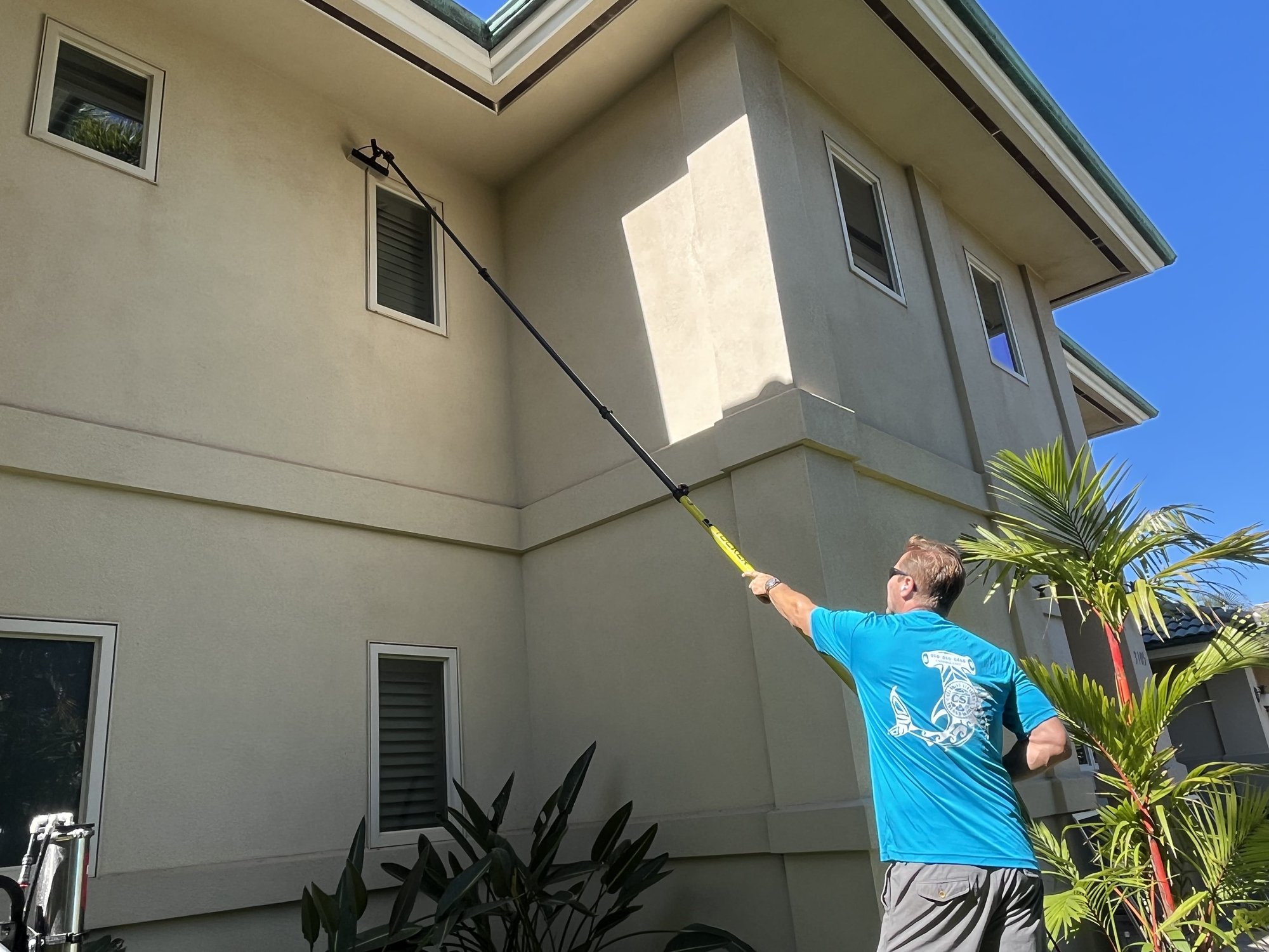 Sparkling window cleaning service in Wailea, HI by CSI Carpet Cleaners